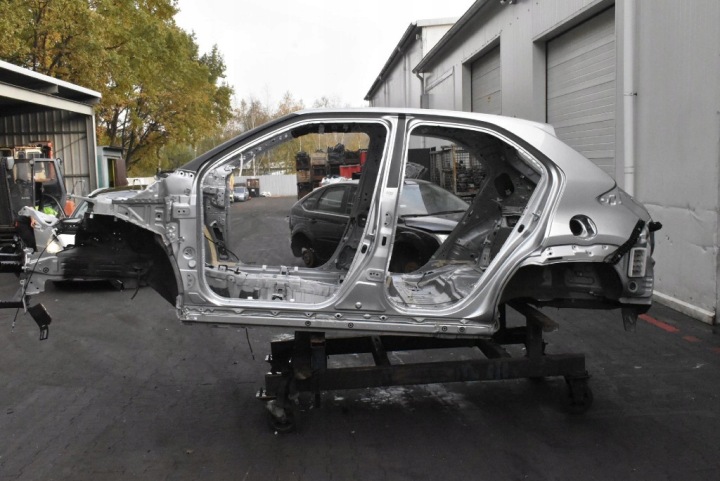 LONGHERONE parafango sinistra Destra posteriore RIVESTIMENTO MONTANTE MINIGONNA TOYOTA YARIS CROSS 20