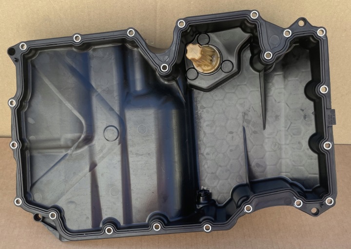 oil sump 05L103602B 05L907660A VW SKODA AUDI as new original