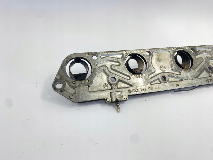 Calentador Colector Admisión Mercedes W124 124 W201 190 1021410244 9