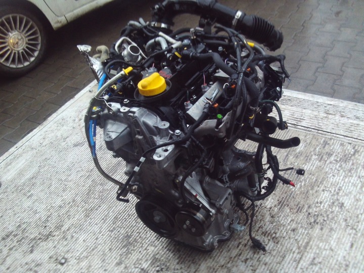 Motore completo RENAULT 1,0TCE H4DF480 10 TYSKM
