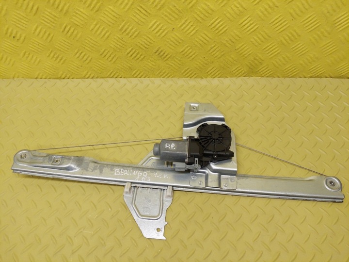CITROEN BERLINGO III 1.6 window regulator right front 9680557860