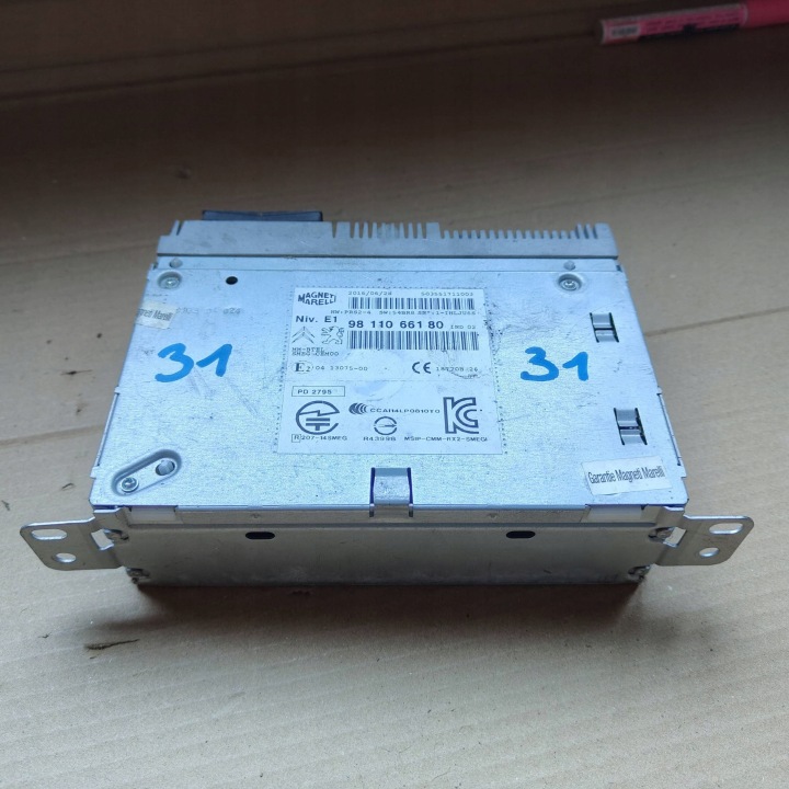 Stacja multimedialna Peugeot 208 9811066180