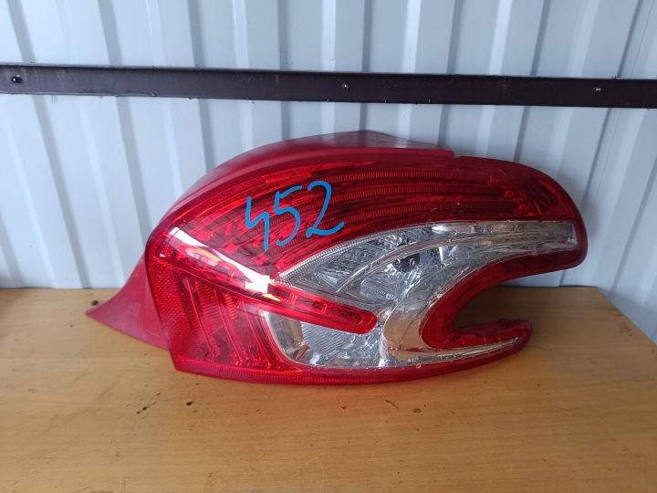 light rear right right rear part PEUGEOT 208 and VPCPFX-13404-A