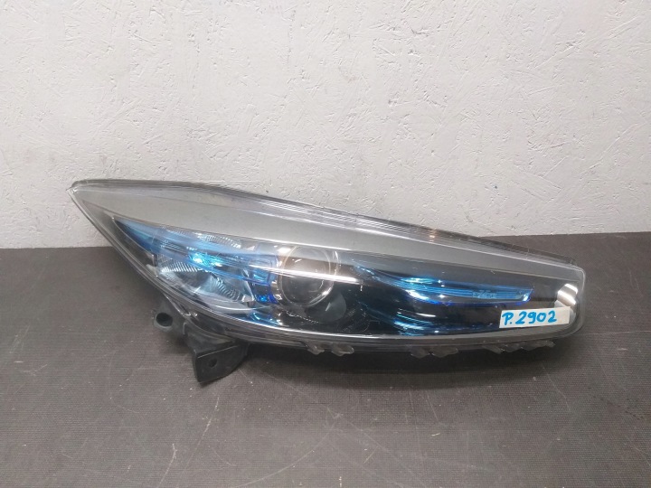 light front right RENAULT ZOE 260109891R