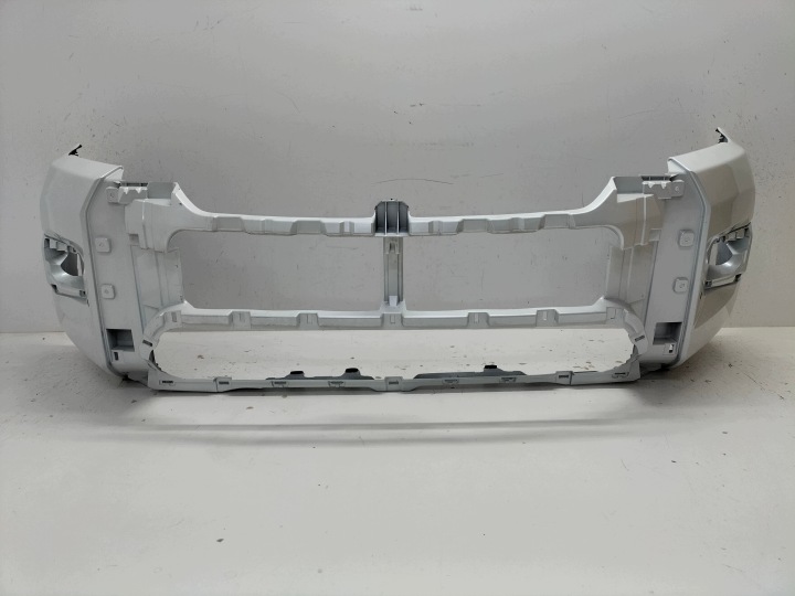 Frontstoßstange vorne TOYOTA HILUX 8 VIII LIFT 20- INVINCIBLE