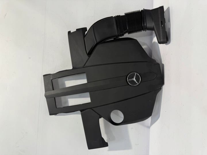 cover upper of the engine MERCEDES-BENZ W218 3.0 V6 original A2760108904