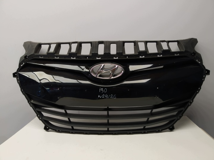 2012r + Hyundai i30 II maska w branik prednji dio original