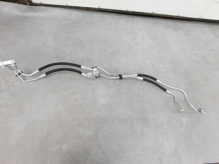 BMW X1 U11 originál trubka rurki hadice klimatizaci 5A27124