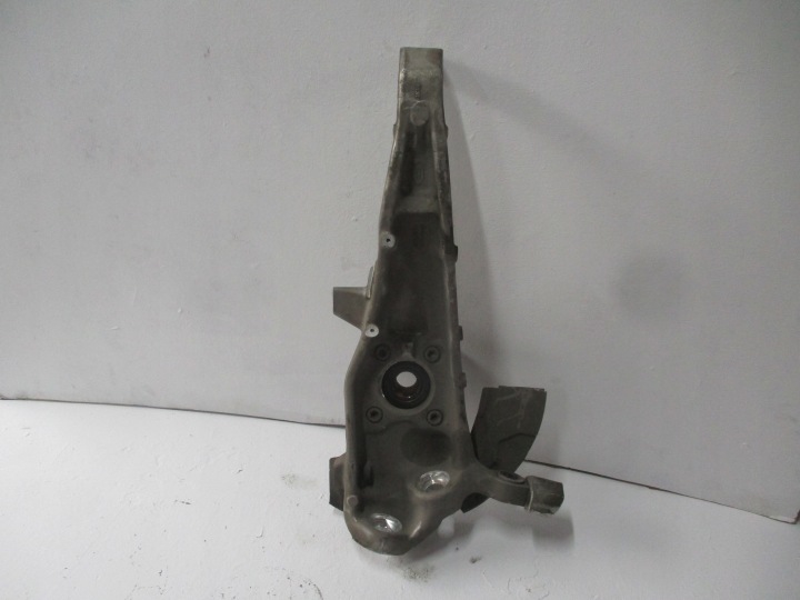 Mozzo FUSELLO RANGE ROVER SPORT 3,0i 22R M8E2-3K185-AD sinistra