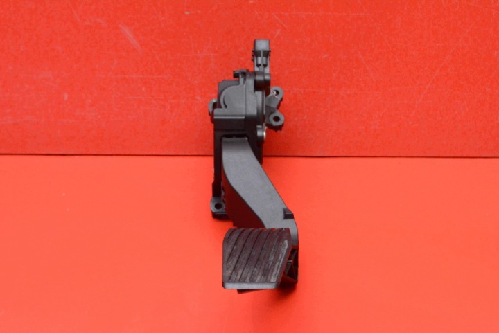 potentiometer gaspedal 52025707 FIAT TIPO II 356 1.4 16V 95 KM LIFT 15-26