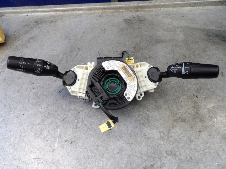 Honda CR-Z páčky pod volant a ovládání 1,5 Hybrid