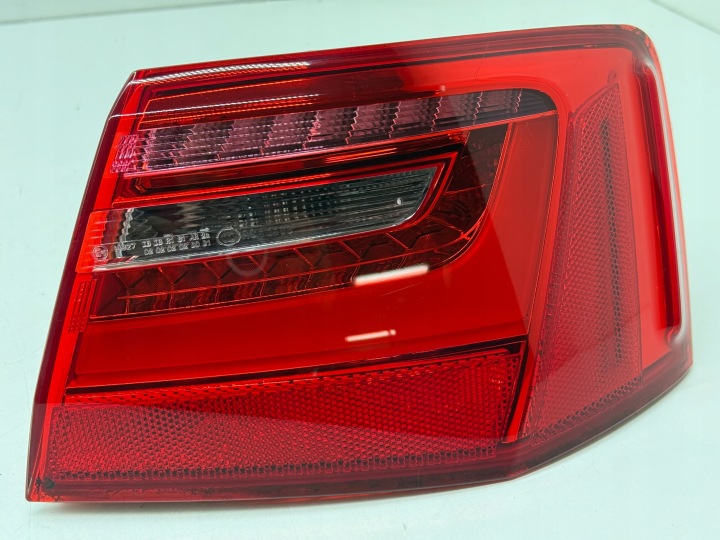 AUDI A6 C7 Sedan Licht W KAROSERIE Kotflügel rechts heck LED Original IDEALNA!