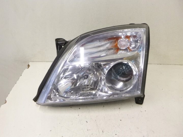 FEUX PHARE AVANT OPEL SIGNUM / VECTRA C 05R.