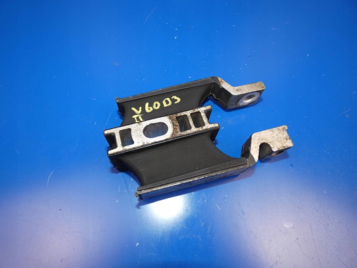 VOLVO V60 II S60 III 18- XC60 XC90 II V90 2.0 D3 D4 Supporti motore usato
