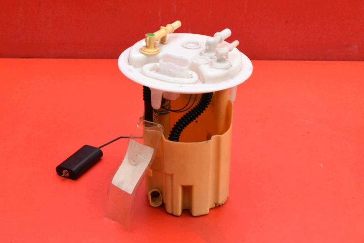 Sensor Schalter Niveauregelung des Kraftstoffsbehälters PEUGEOT 407 2.2 HDI 170 KM LIFT 04-10