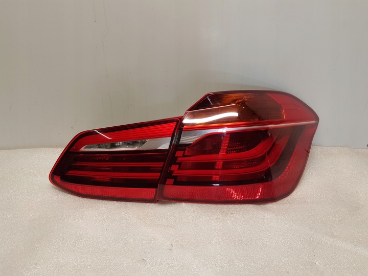 Leuchte hinten rechts BMW F45 LCI 7491340 7491336