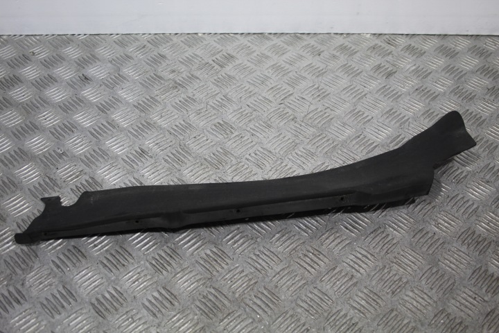 GUARNIZIONE COPERTURA GREMBIALINA PARAFANGO DESTRO SUBARU LEGACY V 5