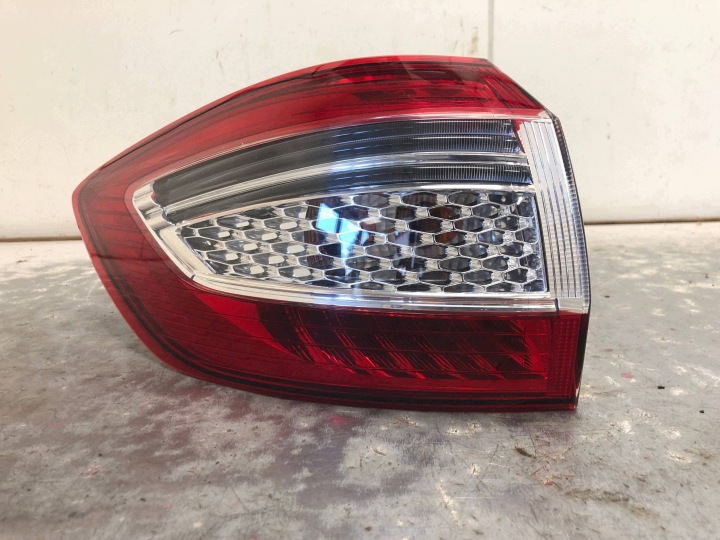 light left rear part LED FORD MONDEO MK4 LIFT KOMBI BS71-13405-B