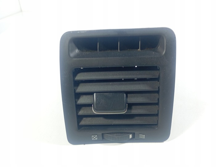 Toyota Corolla Verso 2 II 04-09 rešetke ventilacije srednje OE 5566013020