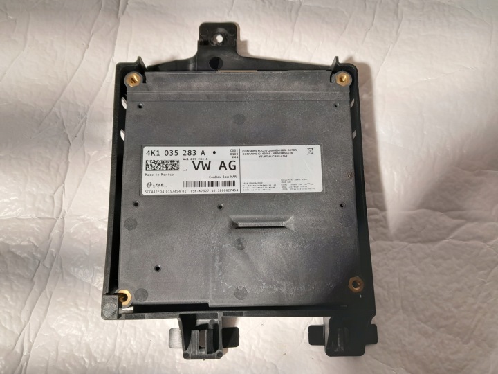 AUDI A4 B9 Bedienteil WZYWANIA POMOCY 4K1035283A