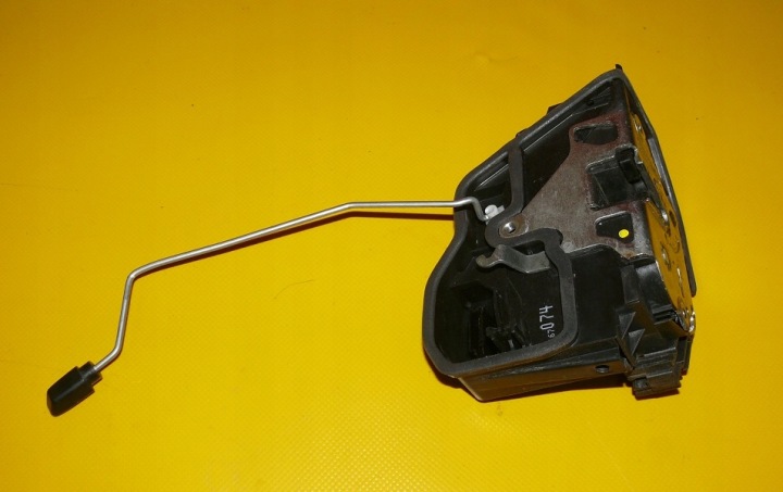 lock door right front BMW X3 E83 04-07r. EUROPA 7 vertical 7167074