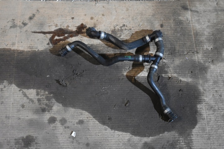 IDEALNY SCHLAUCH DES WASSERS BMW G05 G06 G07 1