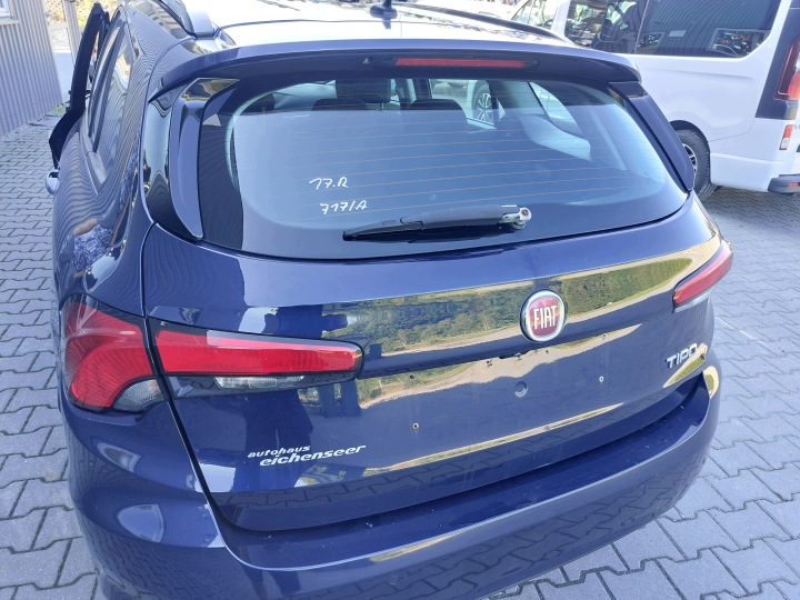 FIAT TIPO II KOMBI 15-22r csomagtartó ajtók csomagtartó + KAMERA szín 717/A