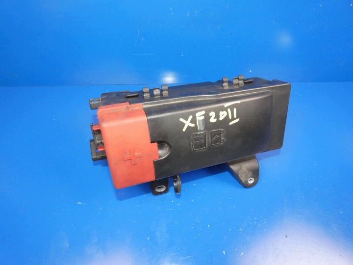 JAGUAR XF II X260 XE X760 F-PACE Module fusibles