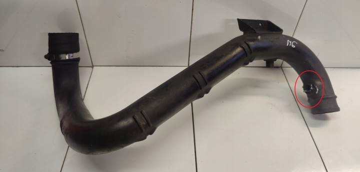 MERCEDES SPRINTER 2.9 TD pipe air 9015280308 damag.