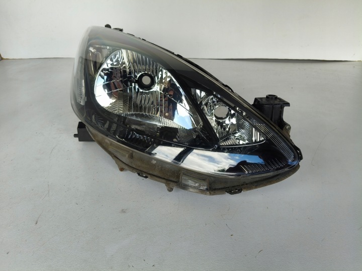 Licht rechts REFLEKTOR MAZDA 2 07