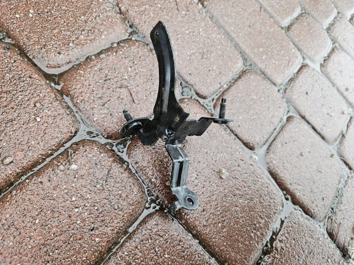 Stütze Halter Halter RENAULT MEGANE 4 IV 241379243R