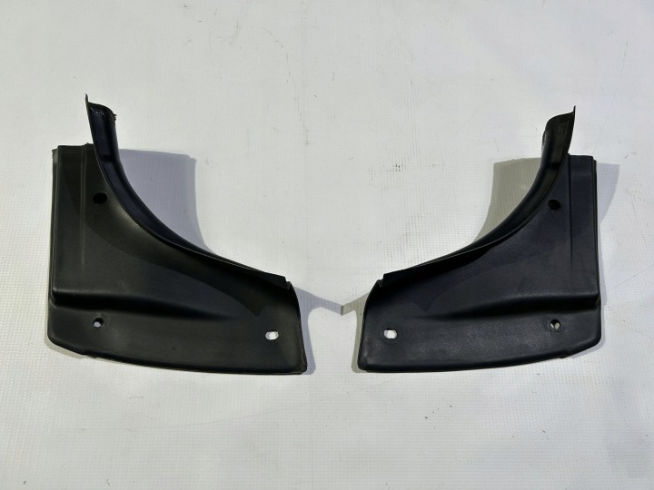 Rynienka odporwadzenie d’acqua Sotto finestrino PORTELLONE COFANO POSTERIORE Maserati GranTurismo 2008
