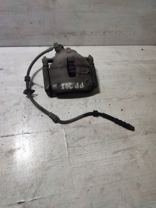 Peugeot 308 2019 předek strana pravá třmen brzdový přední