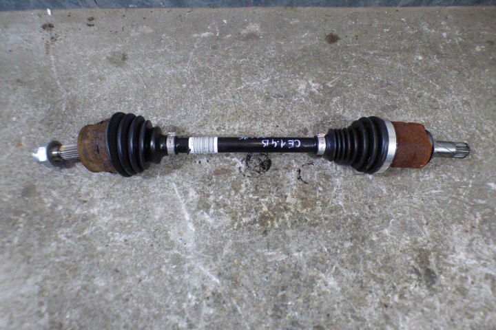 Opel Corsa E 1.4 B semi-axis left front 13149830 st.BDB PRZEBIEG 45 TYS.KM.