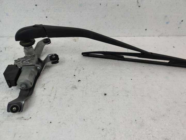 mehanizam brisača stražnje prozori stakla Toyota Prius 3 facelift 2011