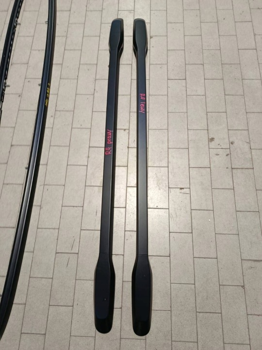 Lyžiny strešné Komplet Renault 4 738209162R 738212372R