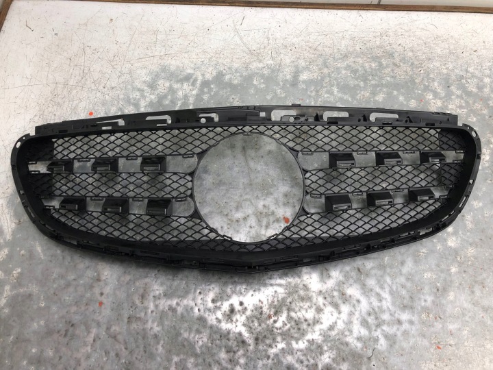 Grill Grill MERCEDES W212 LIFT A2128851400