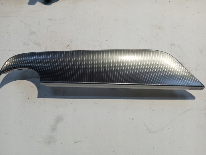 ukrasna lajsna dekor MERCEDES EQA A2436807000