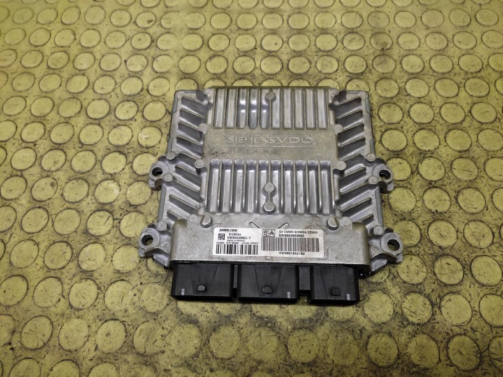 CITROEN C5 und Bedienteil DES MOTORS 9663885680