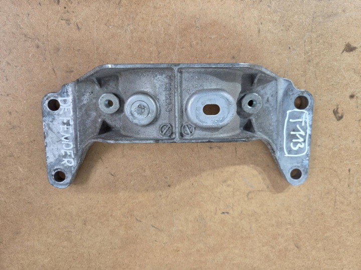 Land Rover Defender bracket lozyska podpory cams L8B24A315AA (T113)