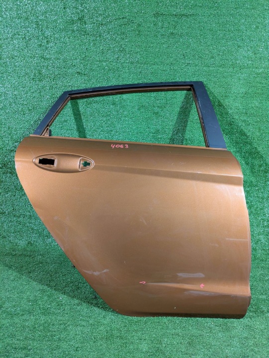 dveře zadní pravé pravý záď FORD FIESTA MK7 08- NR.4063