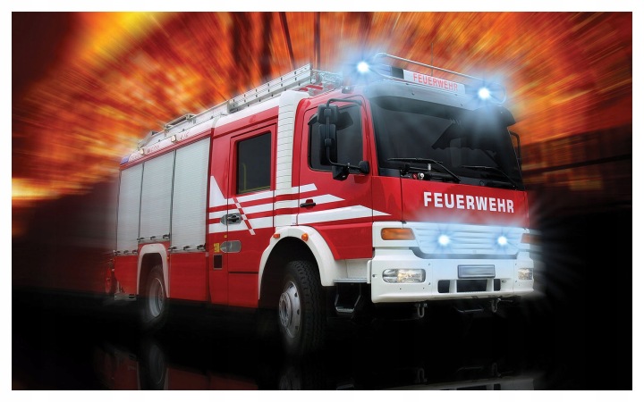 Fototapeta Červené hasičské auto z Německa Feuerwehr 368x254 lepidlo