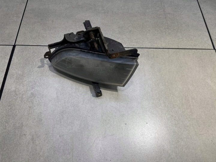 Nebelscheinwerfer links vorne HYUNDAI SONATA V6 3.3 R92201
