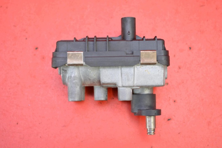 regler turbo 6NW010430-31 TOYOTA RAV4 4 IV 2.0 D-4D 146 KM LIFT 15-20
