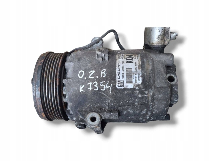 Compresseur Climatisateur air conditionné Opel Zafira B facelift 2010 13322148