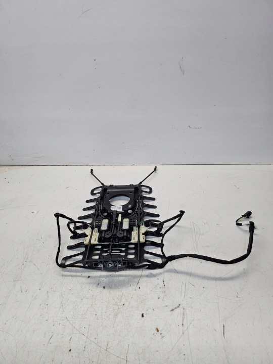PODPARCIE LEDZWI Ráma üllés AUDI A4 B9 A5 8W A3 8V 3Q0881879H