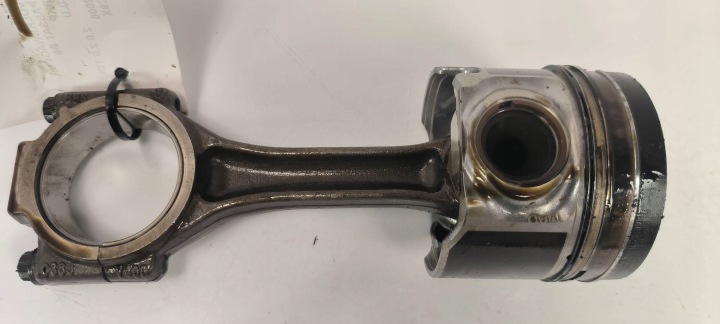 piston connecting rod 038J 2.0 TDI VOLKSWAGEN PASSAT B6