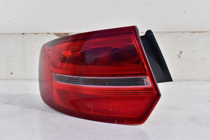 feu gauche arrière AUDI A3 8P SPORTBACK 5D LIFT 2008-2012R 8P4945095E EU