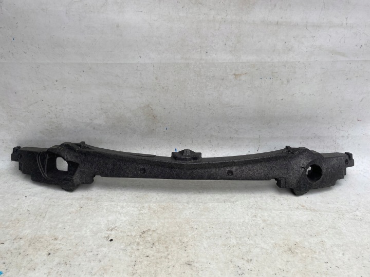 MERCEDES B-KLASA W246 PIANKA ABSORBER der Stoßstange vorne A2468850037