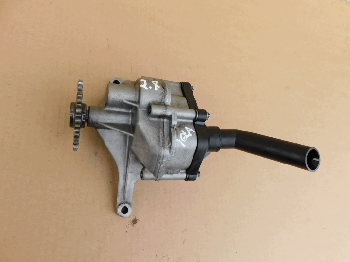 oil pump Mercedes Sprinter 2.7 CDI OM647 OM612 OE A6061810801 nice